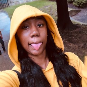 Meet your Posher, Tena